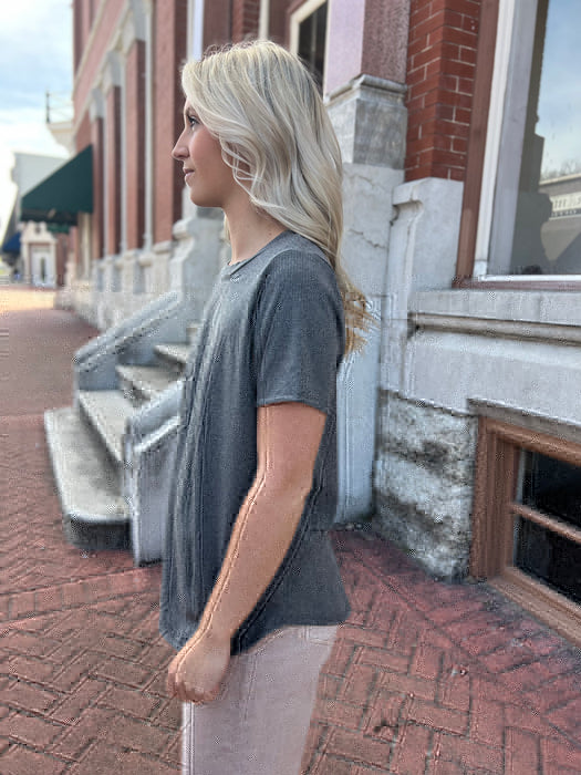 CHARCOAL ROUND NECK TEE